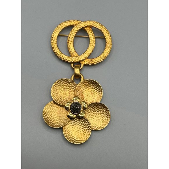 Vtg Judith Jack Daisy Flower Brooch Matte Gold Tone Hammered Design w Marcasite - Picture 2 of 7
